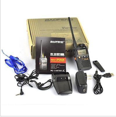 Walkie Talkie UV-3R Long Range Dual Band UHF VHF Handy Two Way Radio com ecrã LCD