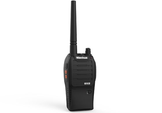 Rádio à prova d'água de banda dupla com impedância de antena de 50Ω e capacidade de bateria de 3800mAh