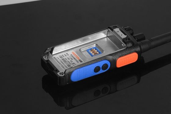 Walkie Talkie de dois sentidos VHF UHF Frequência Tipo 3,7V Tensão de funcionamento