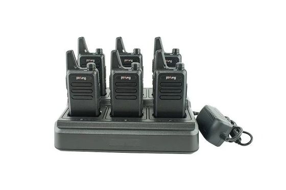 Comunicação de longa distância tornou-se fácil com 2W VHF Walkie Talkie e Six Way Charger