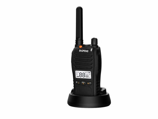 Walkie Talkie com carregador de seis vias com faixa de frequência 136-174/403-527MHZ e função VOX