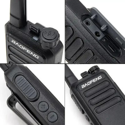 Carregamento USB Radio Walkie Talkie de duas vias 115 * 60 * 33mm com modelos digitais XIR P3688