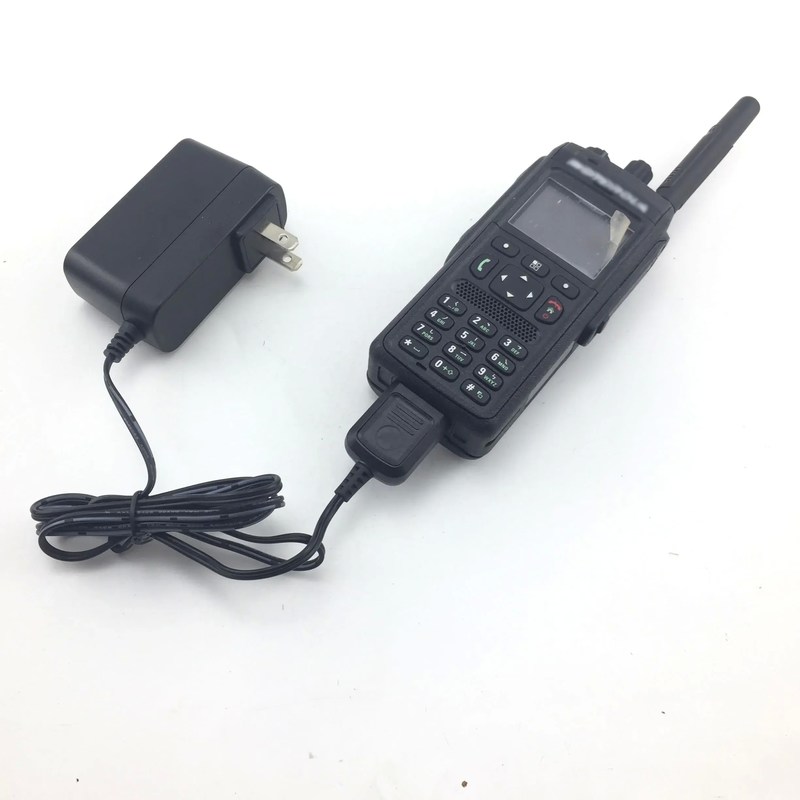 Acessório de carregador de walkie-talkie para TETRA MTP3150 MTP3250 MTP6550 MTP6750 12V-24V
