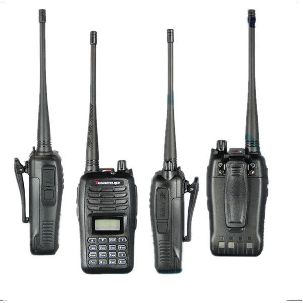 O mais poderoso walkie talkie T550 VHF/UHF com potência de saída de 4W e 16 canais de armazenamento